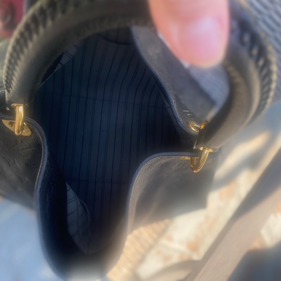 Louis Vuitton Artsy MM - Picture 3 of 7